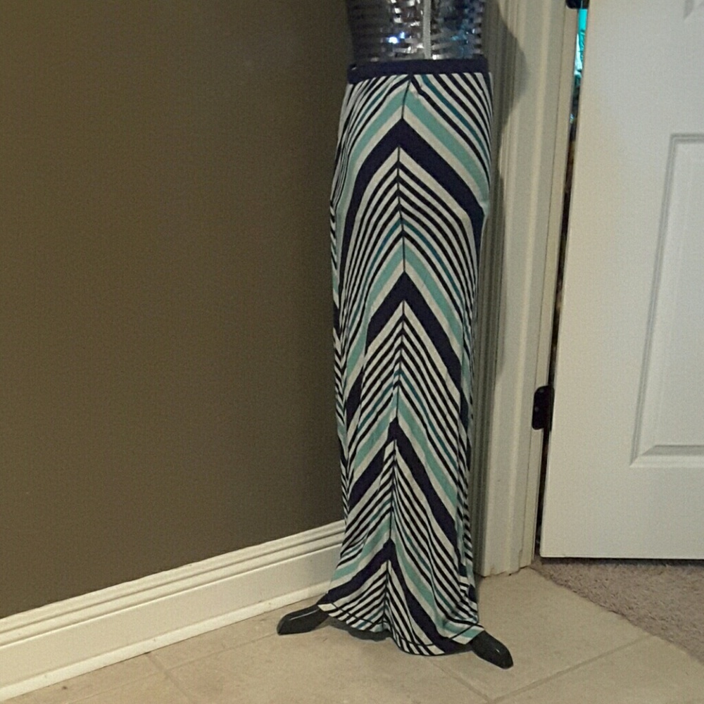 Geometric Maxi - Picture 3 of 4